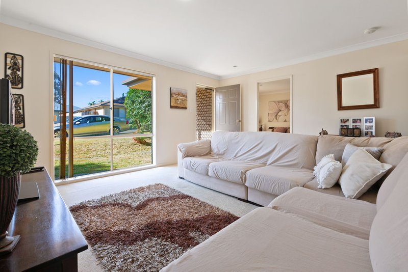 Photo - 10 Elaine Place, Birkdale QLD 4159 - Image 7