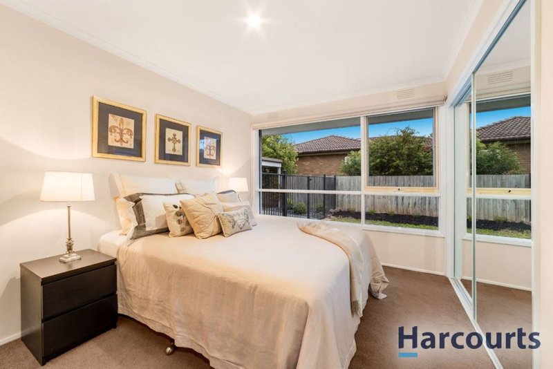 Photo - 10 Eldale Court, Wantirna VIC 3152 - Image 6