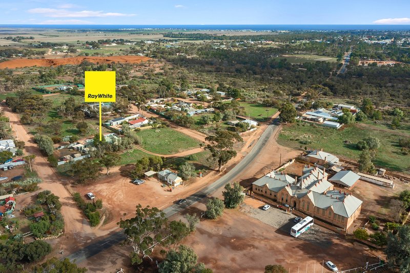 Photo - 10 Elder Street, Moonta Mines SA 5558 - Image 24