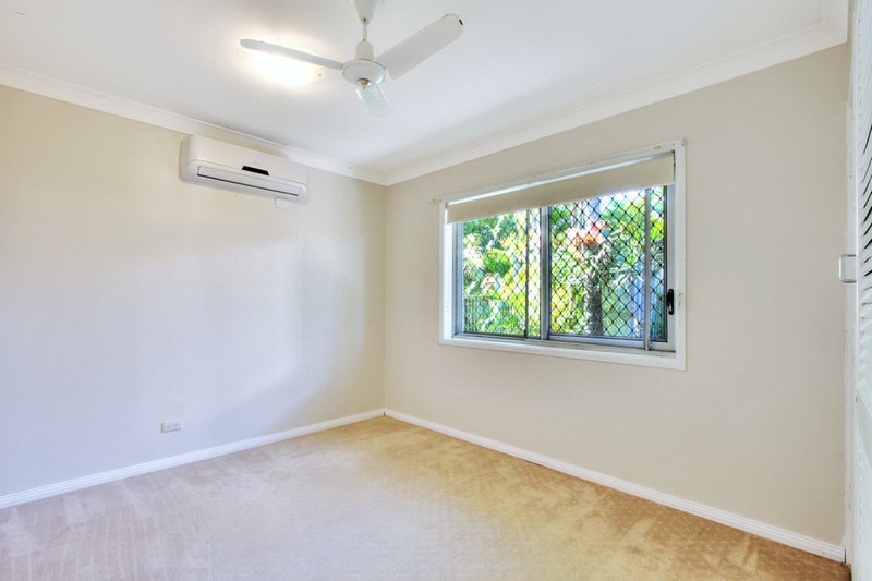 Photo - 10 Eloise Ave , Springwood QLD 4127 - Image 8