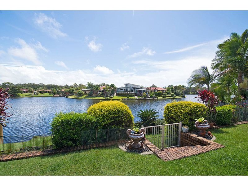 Photo - 10 Eloura Court, Ocean Shores NSW 2483 - Image