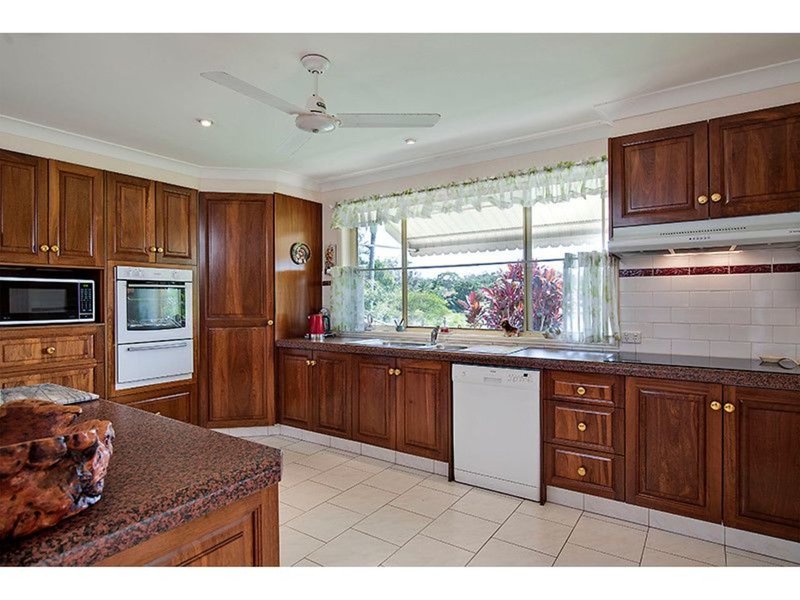 Photo - 10 Eloura Court, Ocean Shores NSW 2483 - Image 2