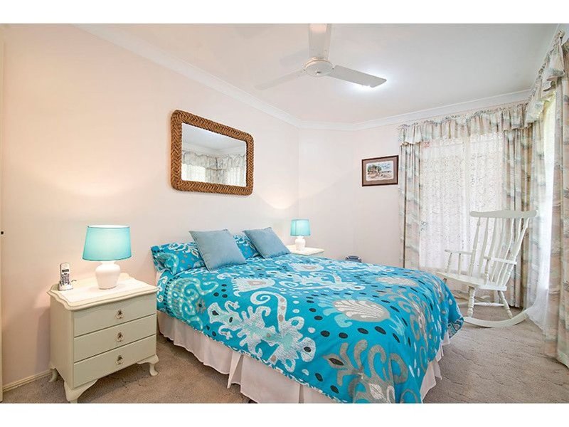 Photo - 10 Eloura Court, Ocean Shores NSW 2483 - Image 6