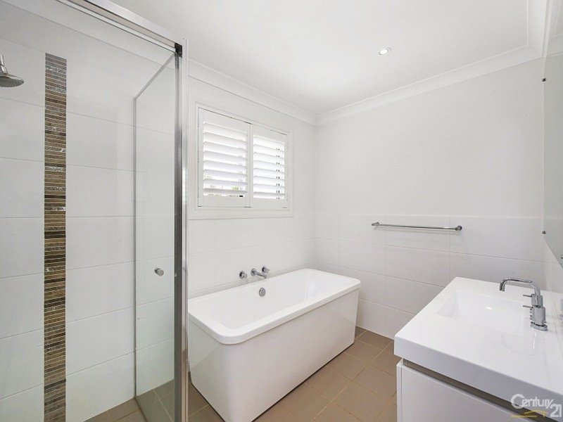 Photo - 10 Endeavour Drive, Avoca Beach NSW 2251 - Image 8