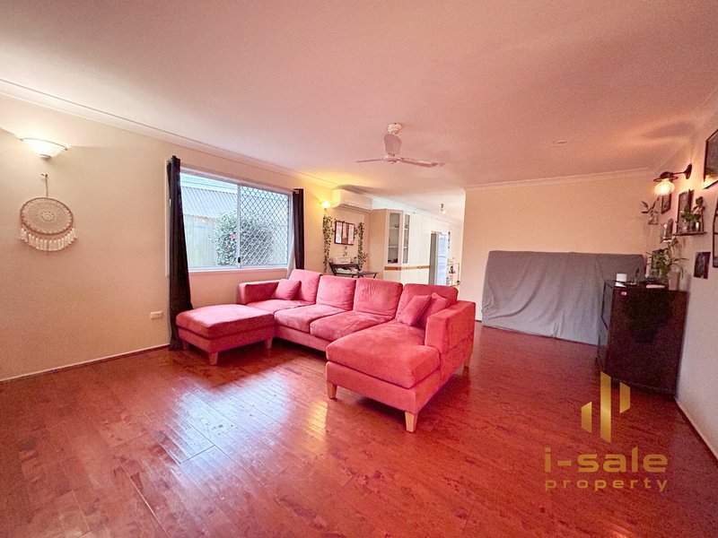 Photo - 10 Enford Street, Hillcrest QLD 4118 - Image 3