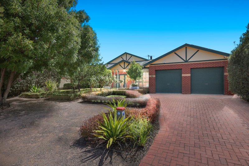 Photo - 10 Erica Court, Hoppers Crossing VIC 3029 - Image 2