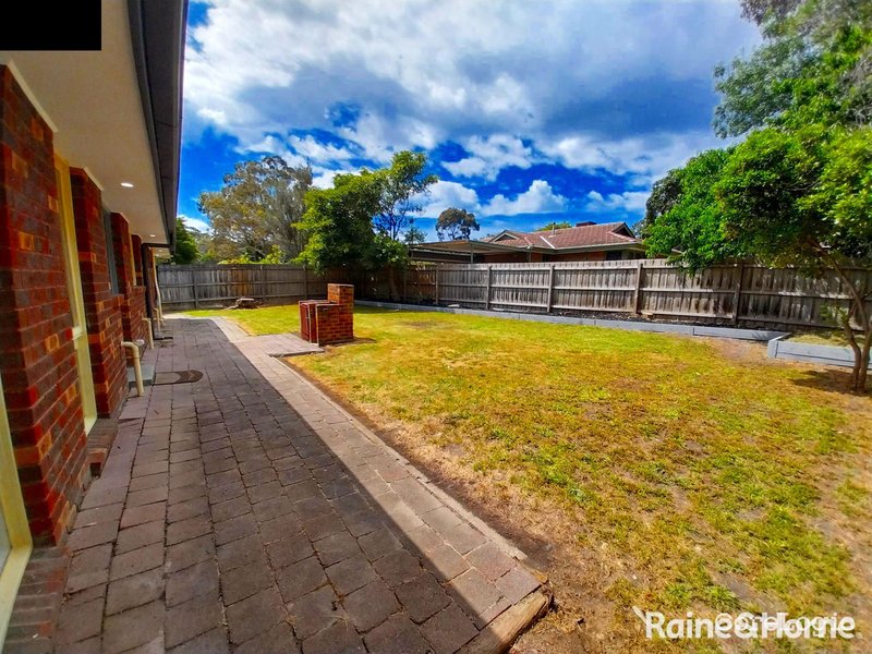 Photo - 10 Erica Street, Frankston VIC 3199 - Image 8