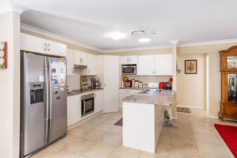 Photo - 10 Errol Crescent, Heddon Greta NSW 2321 - Image 4