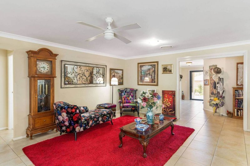 Photo - 10 Errol Crescent, Heddon Greta NSW 2321 - Image 5