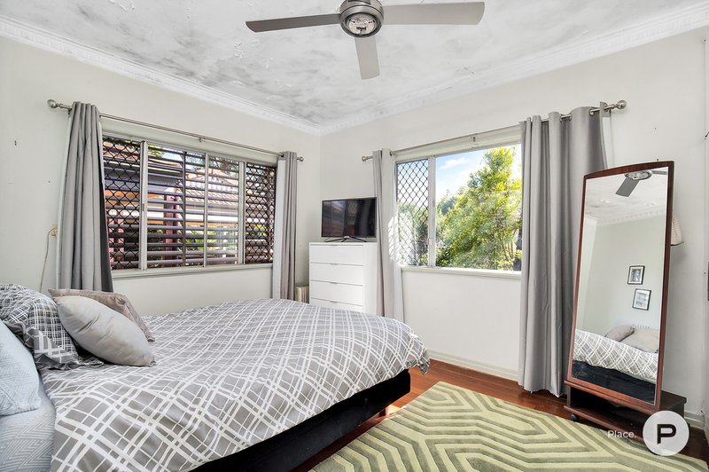 Photo - 10 Esdale Street, Wavell Heights QLD 4012 - Image 10