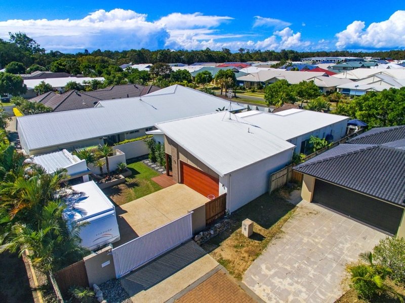 Photo - 10 Estuary Court, Twin Waters QLD 4564 - Image 2