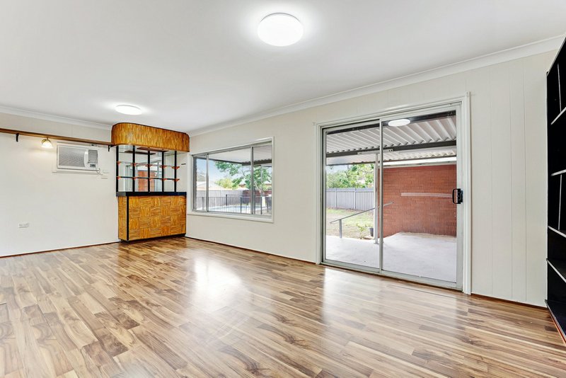 Photo - 10 Eton Court, Cambridge Park NSW 2747 - Image 4