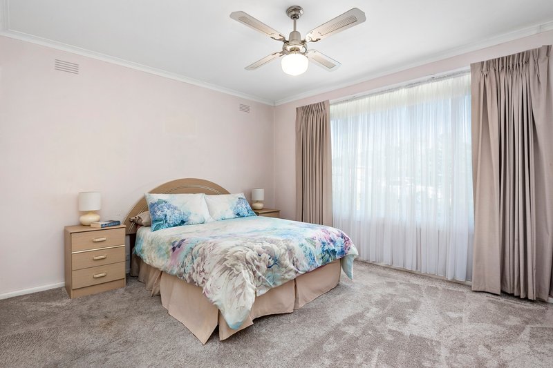 Photo - 10 Eunice Drive, Cheltenham VIC 3192 - Image 6