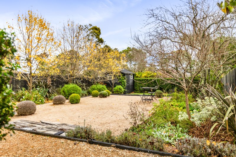 Photo - 10 Eveleigh Avenue, Blackheath NSW 2785 - Image 15