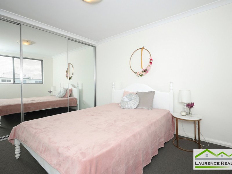 Photo - 10 Eveleigh Boulevard, Clarkson WA 6030 - Image 11