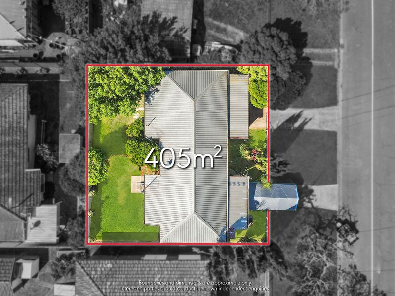 Photo - 10 Eversleigh Road, Scarborough QLD 4020 - Image 14