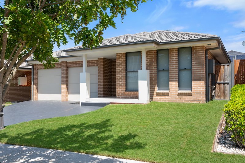 Photo - 10 Ewan James Drive, Glenmore Park NSW 2745 - Image 2