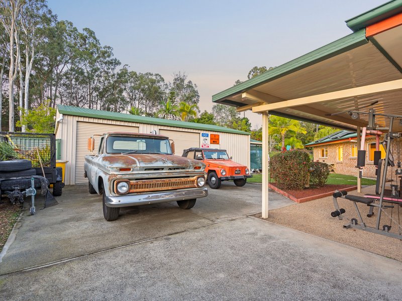 Photo - 10 Ewingar Court, Helensvale QLD 4212 - Image 8
