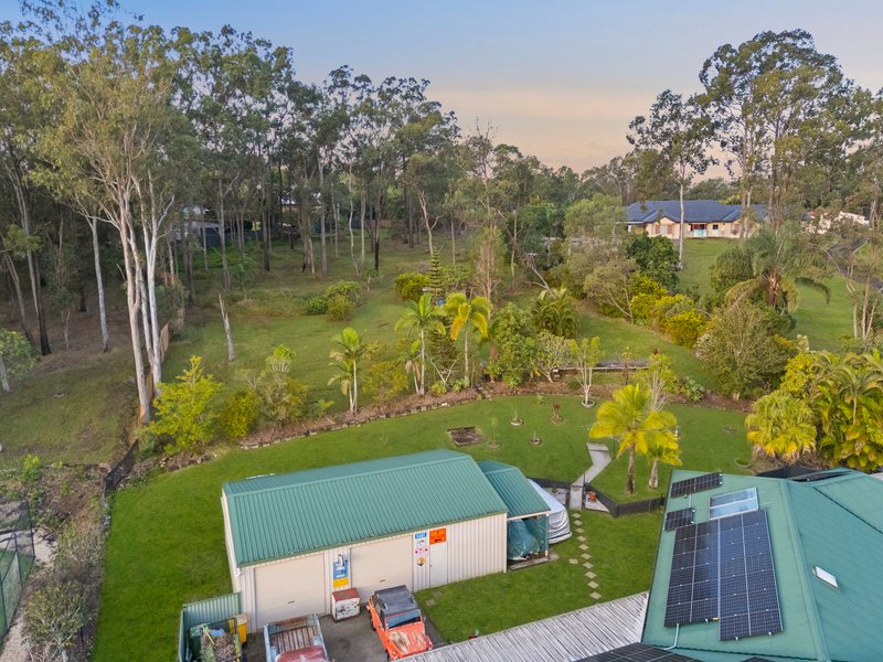 Photo - 10 Ewingar Court, Helensvale QLD 4212 - Image 9