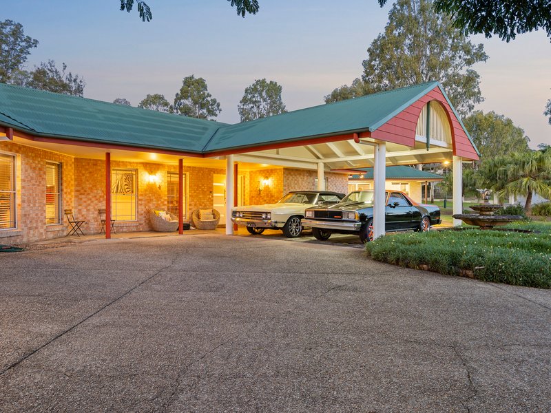 Photo - 10 Ewingar Court, Helensvale QLD 4212 - Image 13