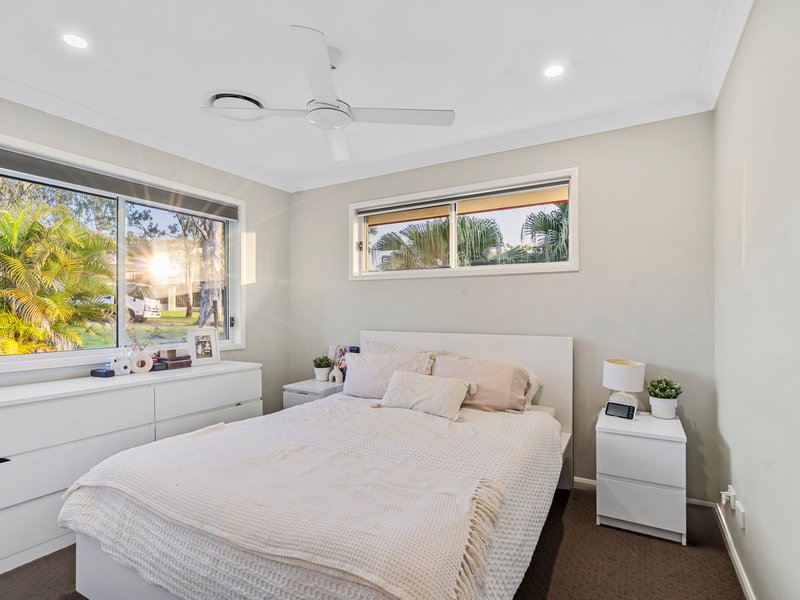 Photo - 10 Ewingar Court, Helensvale QLD 4212 - Image 19