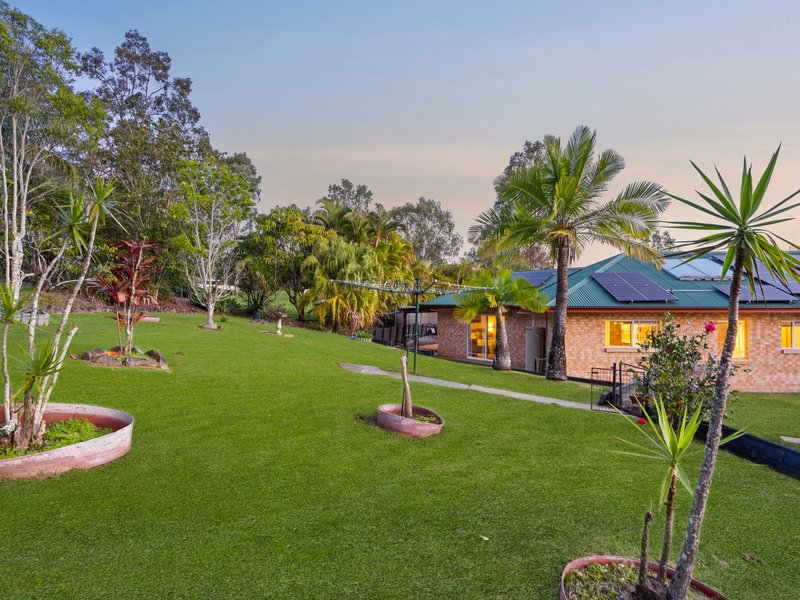 Photo - 10 Ewingar Court, Helensvale QLD 4212 - Image 26
