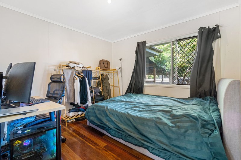 Photo - 10 Eyre Street, Leichhardt QLD 4305 - Image 9