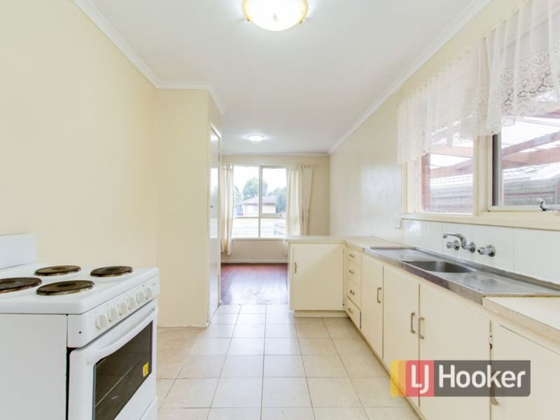 Photo - 10 Fairbane Road, Cranbourne VIC 3977 - Image 2