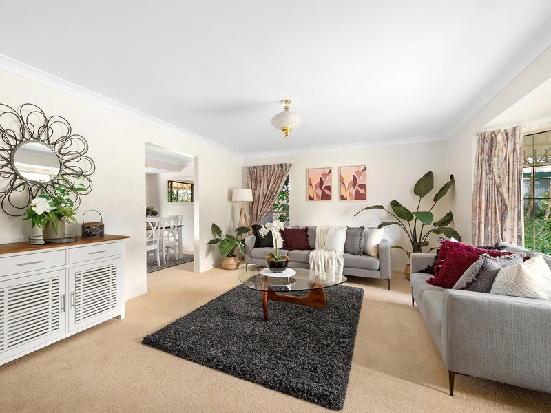 Photo - 10 Fairhaven Street, Bridgeman Downs QLD 4035 - Image 3