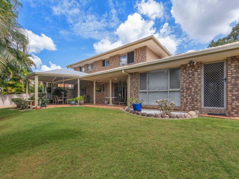 Photo - 10 Fairhaven Street, Bridgeman Downs QLD 4035 - Image 2