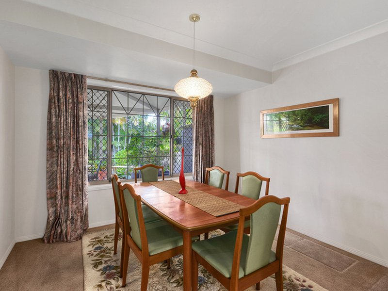 Photo - 10 Fairhaven Street, Bridgeman Downs QLD 4035 - Image 7