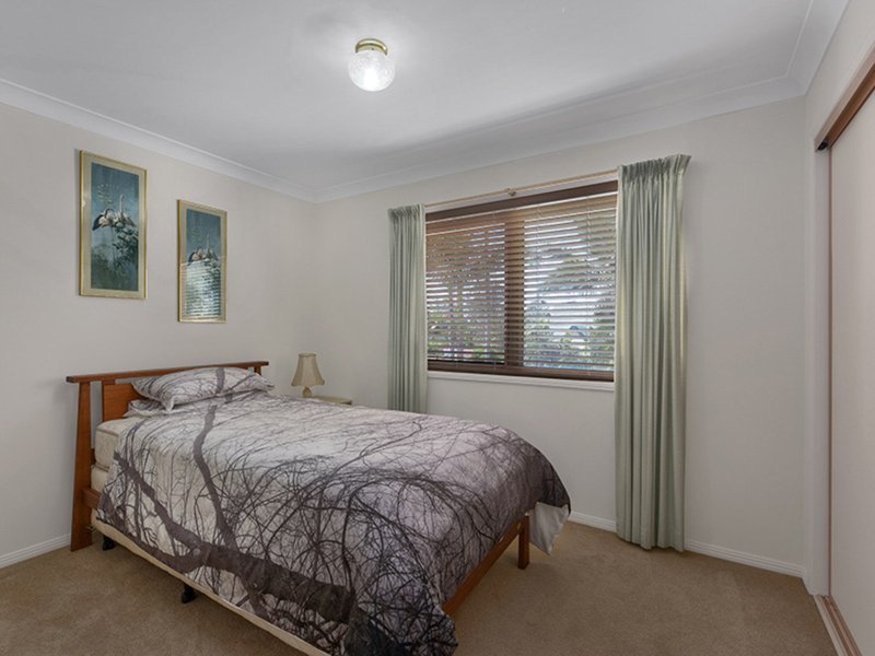 Photo - 10 Fairhaven Street, Bridgeman Downs QLD 4035 - Image 13