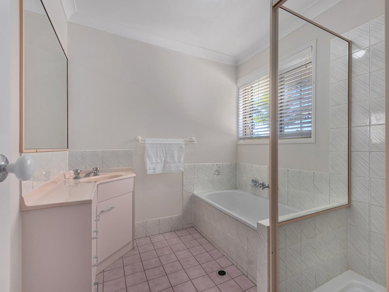 Photo - 10 Fairhaven Street, Bridgeman Downs QLD 4035 - Image 16