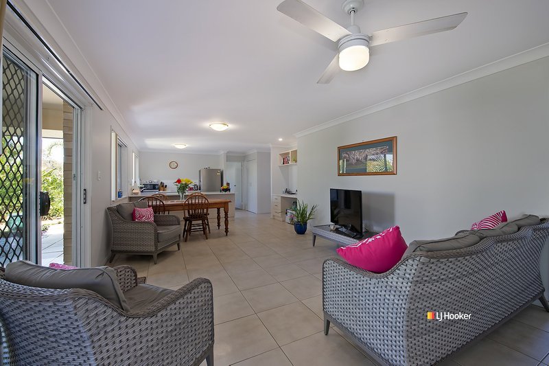 Photo - 10 Fairlie Court, Kallangur QLD 4503 - Image 3