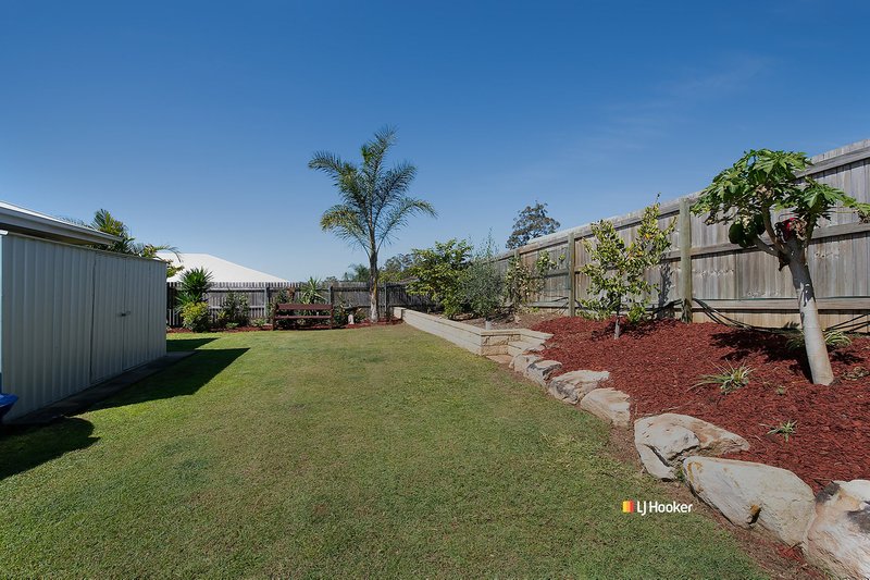 Photo - 10 Fairlie Court, Kallangur QLD 4503 - Image 16