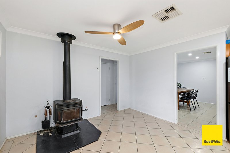 Photo - 10 Falconer Place, Bungendore NSW 2621 - Image 6