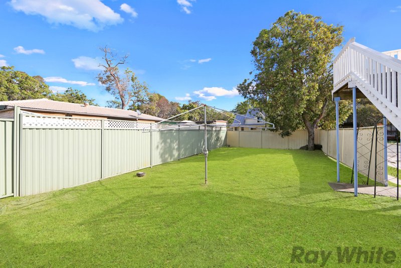 Photo - 10 Famata Avenue, Blue Haven NSW 2262 - Image 2