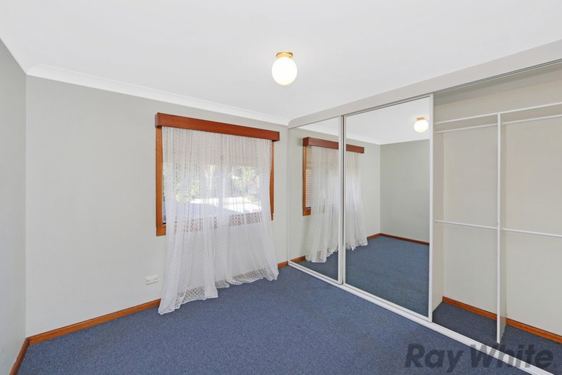 Photo - 10 Famata Avenue, Blue Haven NSW 2262 - Image 4