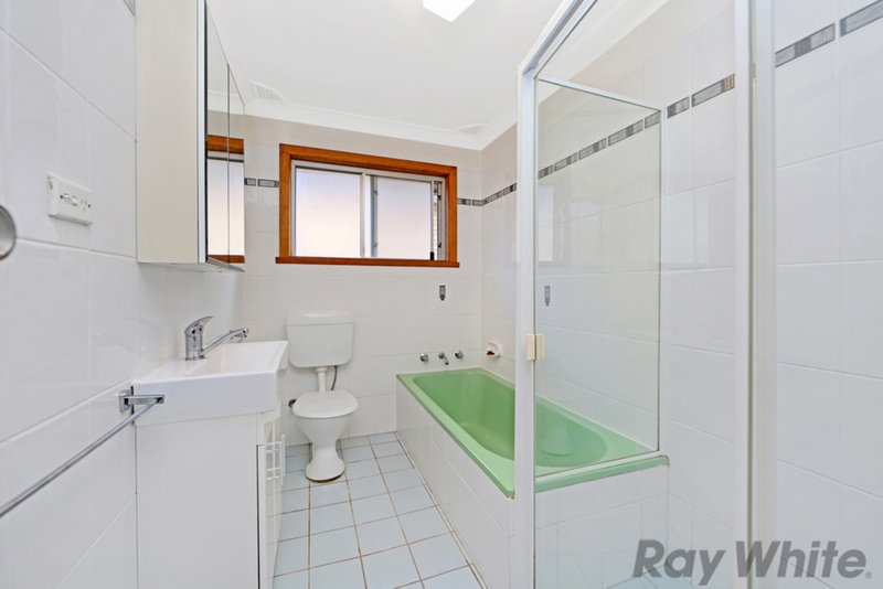 Photo - 10 Famata Avenue, Blue Haven NSW 2262 - Image 5