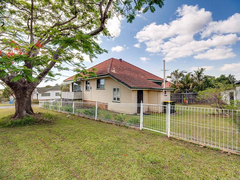 Photo - 10 Farnell Street, Chermside QLD 4032 - Image 7