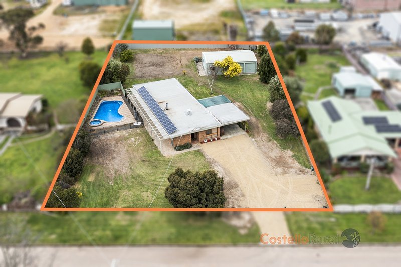 10 Farran St , Corryong VIC 3707