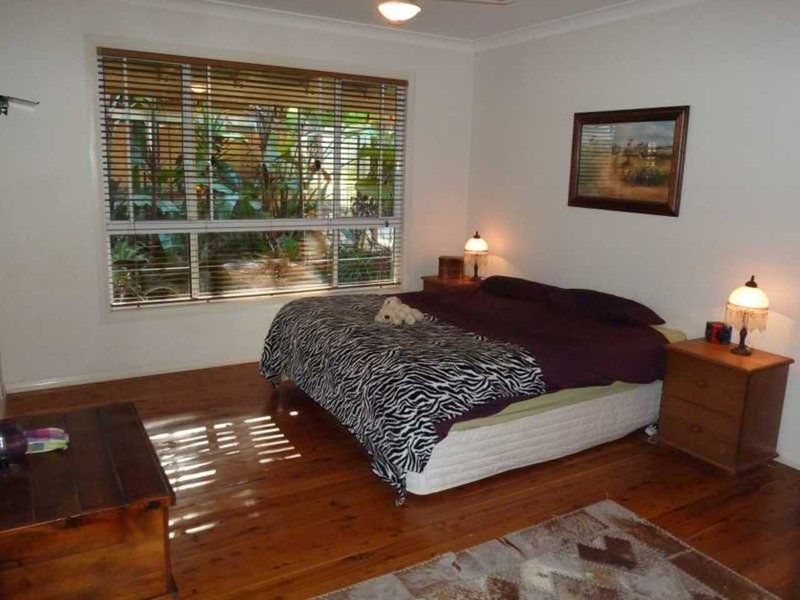 Photo - 10 Federation Drive, Hallidays Point NSW 2430 - Image 6