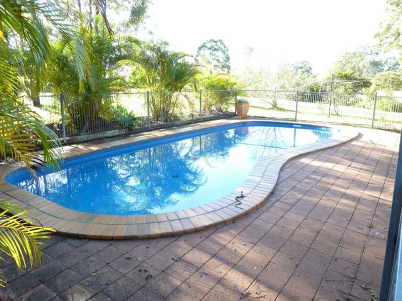 Photo - 10 Federation Drive, Hallidays Point NSW 2430 - Image 14