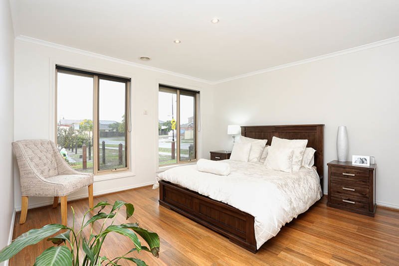 Photo - 10 Ferntree Walk, Roxburgh Park VIC 3064 - Image 7