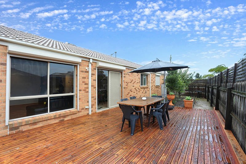 Photo - 10 Ferntree Walk, Roxburgh Park VIC 3064 - Image 12