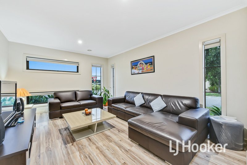 Photo - 10 Ferrari Drive, Cranbourne East VIC 3977 - Image 2