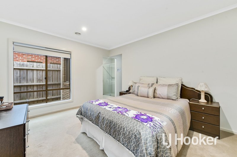 Photo - 10 Ferrari Drive, Cranbourne East VIC 3977 - Image 6