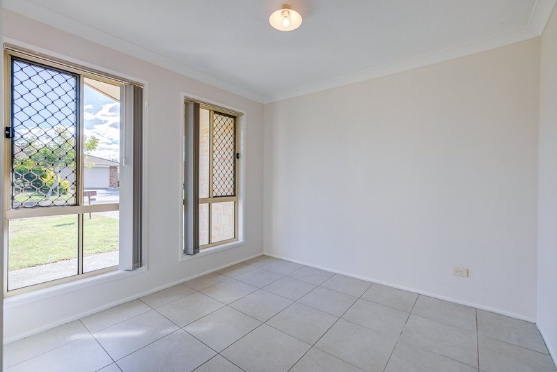 Photo - 10 Filbert Court, Crestmead QLD 4132 - Image 5