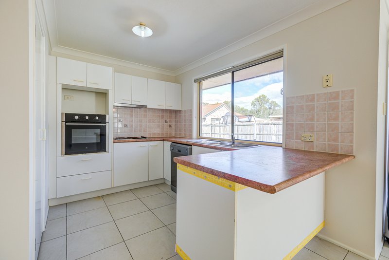 Photo - 10 Filbert Court, Crestmead QLD 4132 - Image 7