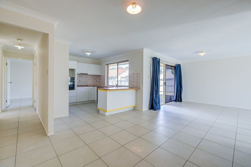 Photo - 10 Filbert Court, Crestmead QLD 4132 - Image 9